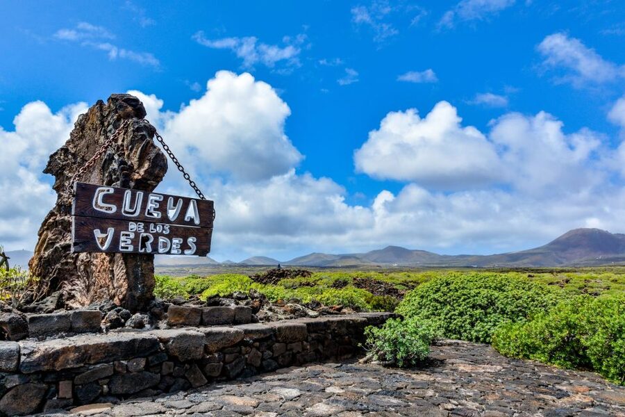 Lanzarote: Cueva de los Verdes & Jameos del Agua Tour - Quick hits