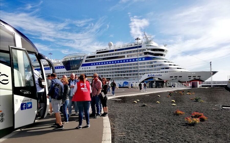 Lanzarote: Day Tour for Cruise Passengers - Green Lagoon and Salt Marshes Before You Return to the Ship