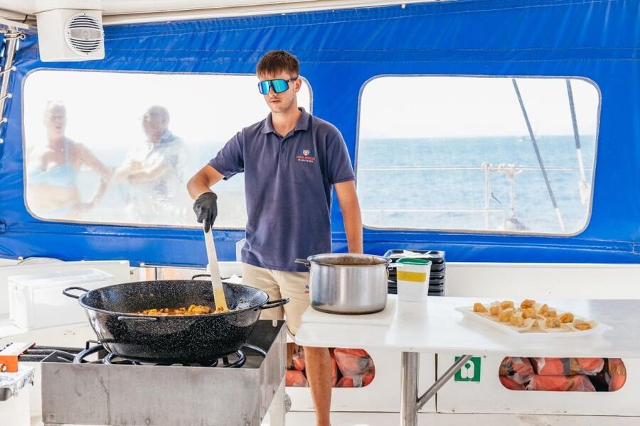 Lanzarote: Day Trip to the Papagayo Beaches by Catamaran - What to pack so the day stays comfortable