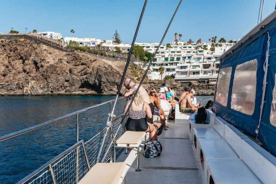 Lanzarote: Day Trip to the Papagayo Beaches by Catamaran - The Costa de Papagayo anchor stop: swim, snorkel, kayak, and stay flexible