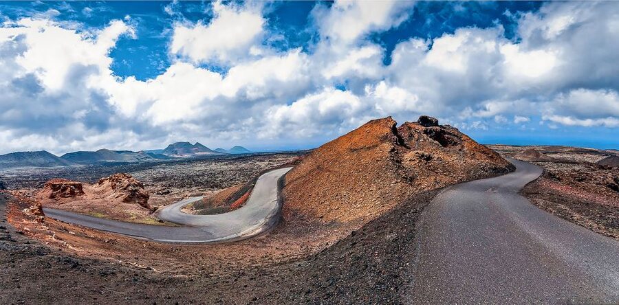 Lanzarote: Full-Day Island Highlights Tour - Cueva de los Verdes: The Green Cave Walk You Will Actually Remember