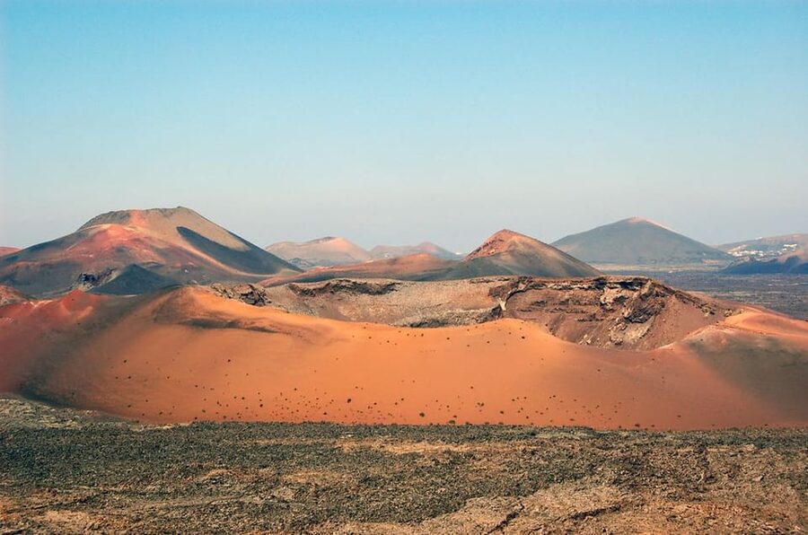 Lanzarote: Guided Day Trip to Timanfaya Park & Lago Verde - Pickup, Transfers, and the Reality of a Door-to-Door Day