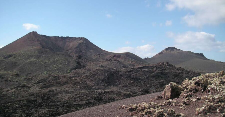 Lanzarote: Guided Volcano Hike with Transfers - Why Lanzarote’s guided volcano hike feels different than a bus tour