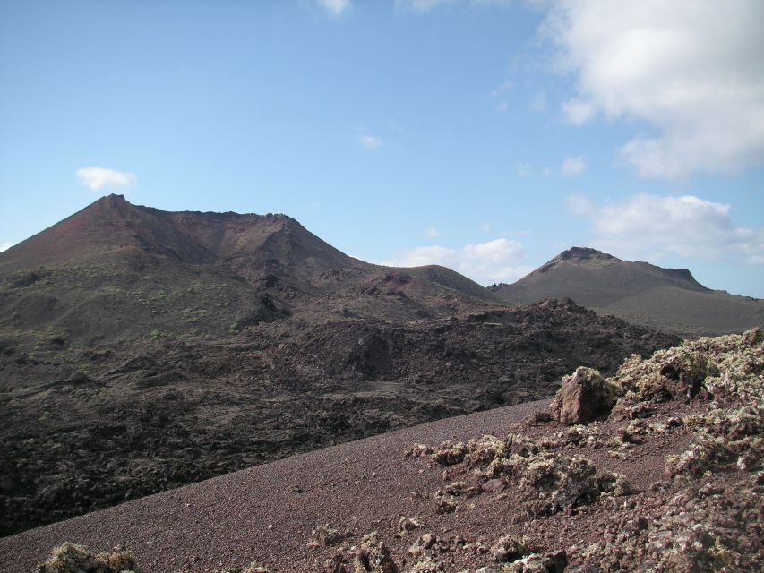 Lanzarote: Guided Volcano Hike with Transfers - Summit rim views: what it looks like up top and how to prepare