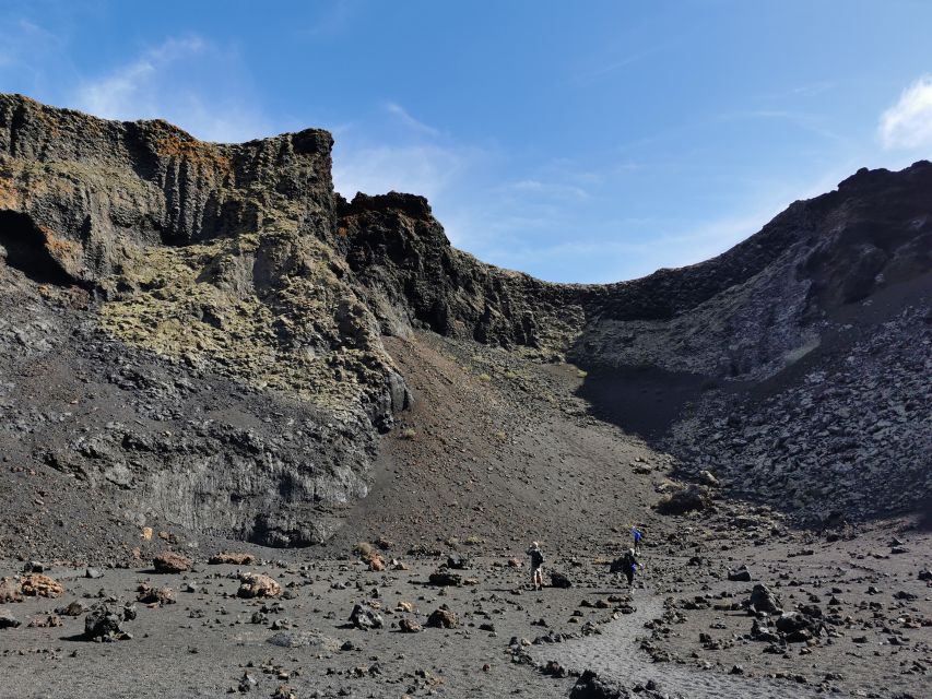 Lanzarote: Guided Volcano Hike with Transfers - Who should book, and who should skip this volcano hike