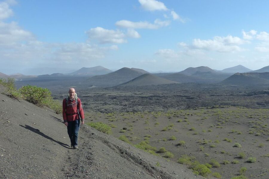Lanzarote: Guided Volcano Hike with Transfers - Transfers and meeting point: getting to the trek without wasting your morning