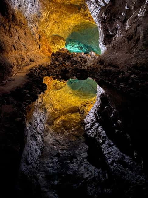 Lanzarote: Timanfaya Park, Jameos Agua, & Cueva Verdes Tour - How long bus days can affect your comfort