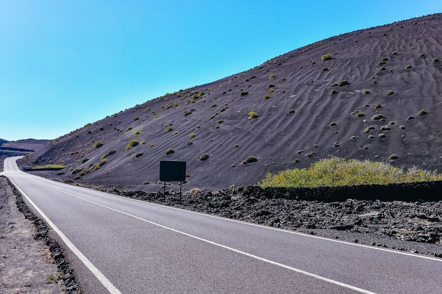 Lanzarote: Volcanos of Timanfaya and Caves Tour with Lunch - La Geria, wine country shaped by volcanoes