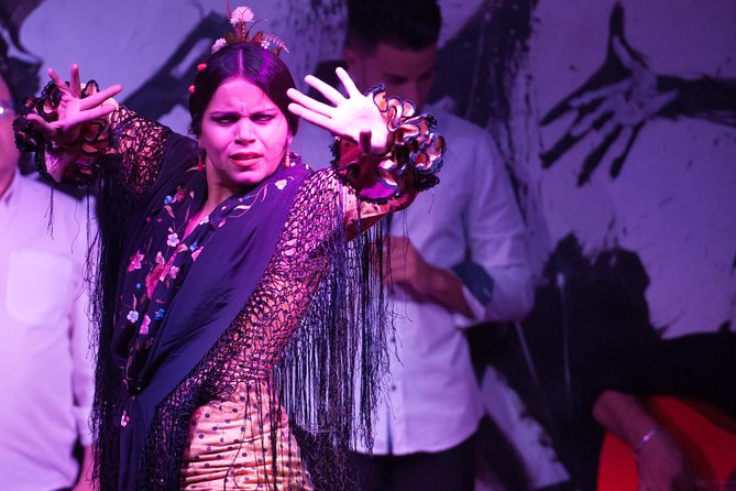 Los Gallos Flamenco Show Admission Ticket - The tiny venue reality, comfort, sound, and view from every seat