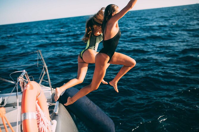 Luxury Catamaran Cruise with Brunch and Unlimited Drinks - Brunch on board: Canarian flavor, simple style, and timing to watch