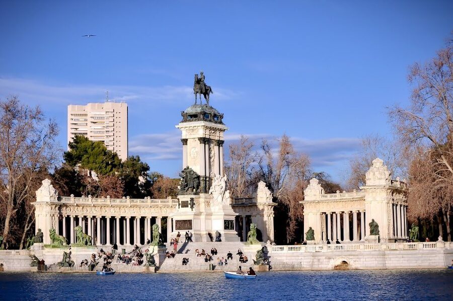 Madrid: 1.5-Hour Retiro Park Guided Walking Tour - Philip IV Gate: where the city story turns into a park story