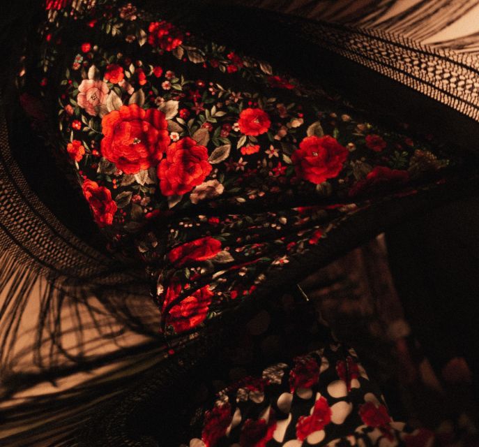 Madrid: 1-Hour Traditional Flamenco Show at Centro Cultural - Small practical details that make or break the night
