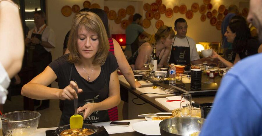 Madrid: 10 Tapas 2.5-Hour Cooking Class - From Basque Gilda to Catalan Pan Tumaca: A Spain-by-Regions Menu