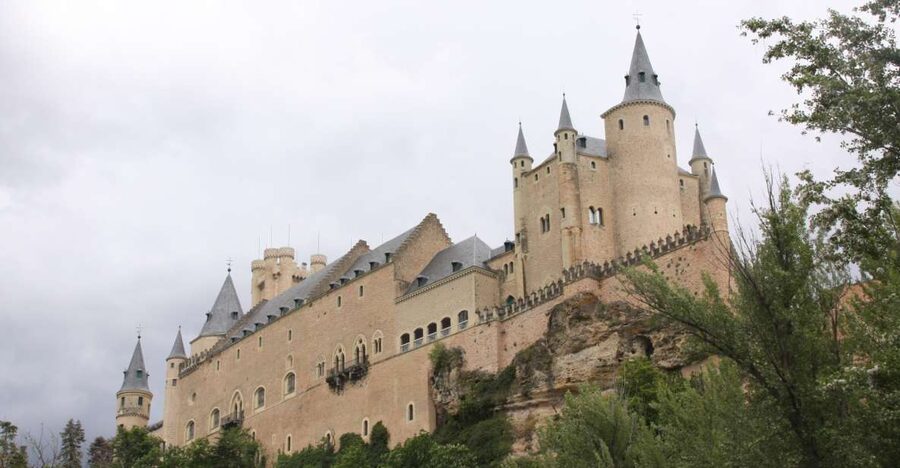 Madrid: Avila and Segovia Day Trip with Tickets to Monuments - Avila’s walls: the best reason to take the full stop