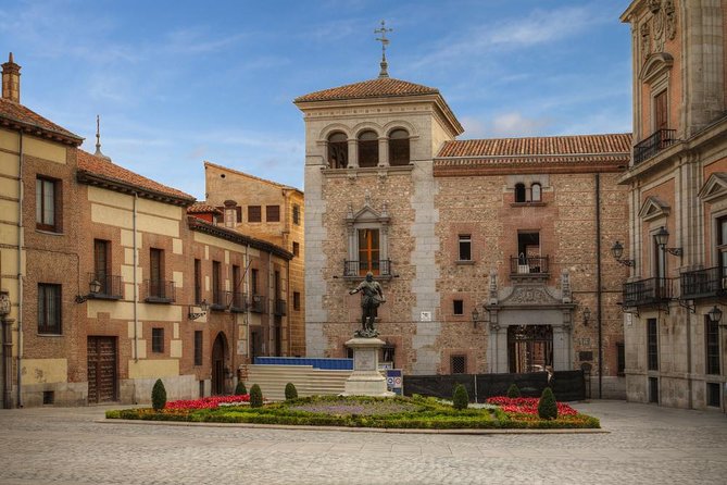 Madrid by Night: Tapas Crawl, Local Drinks & Hidden Gems - Key things you should notice before you go