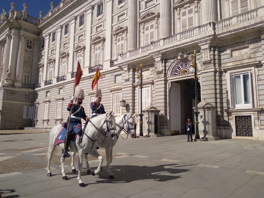 Madrid: City Highlights Guided Walking Tour - Parque del Oeste: a pause for views before the big squares