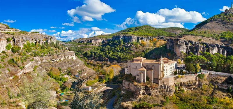 Madrid: Cuenca Day Tour with or without Enchanted City - Cuenca’s medieval center walk: the best photos come from knowing where to look