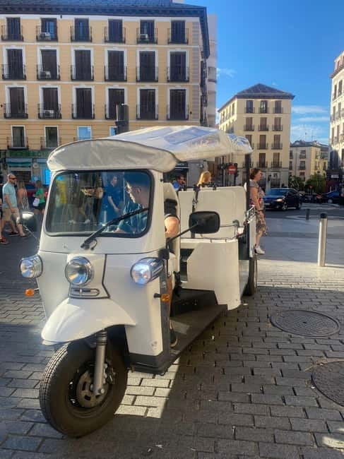 Madrid: Eco-Friendly, Private, and Unique Tuk Tuk Experience - Neptune Fountain, The Westin Palace, and La Gran Vía energy zones