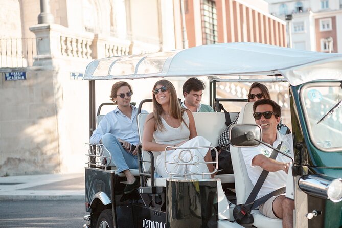 Madrid Express Tour with Local Guide in Eco Tuk Tuk Private - What the best guides do with this ride
