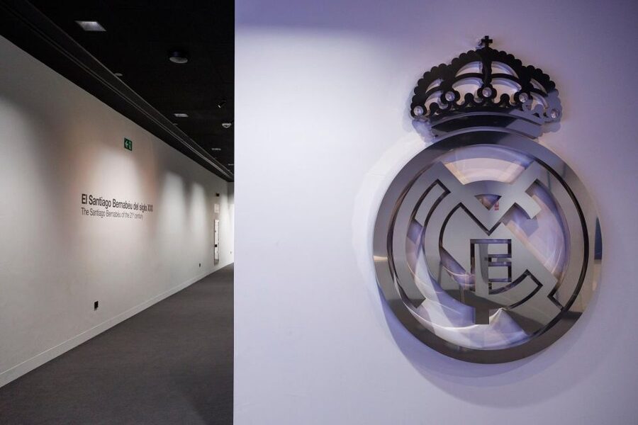 Madrid: Guided Tour of Bernabéu Stadium - Where to meet Julia Travel at Paseo de la Castellana