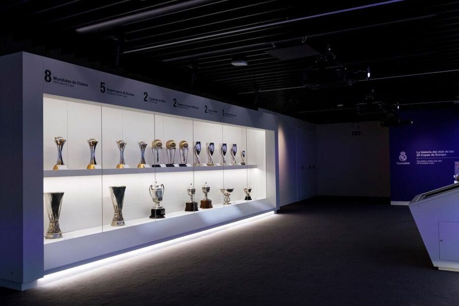 Madrid: Guided Tour of Bernabéu Stadium - Optional Champions League trophy photo, and why it’s worth the eye time