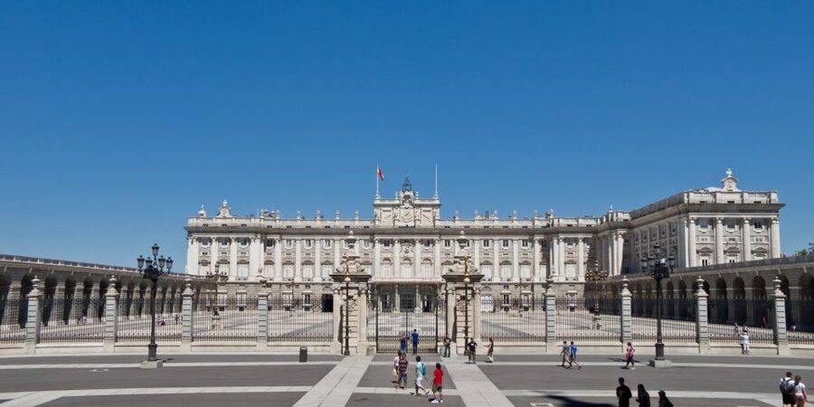 Madrid: Guided Visit to the Royal Palace - Skip-the-line access, security, and the locker reality