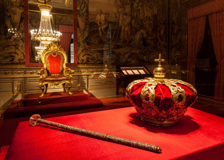 Madrid: Guided Visit to the Royal Palace - Porcelain room and the royal chapel with Giaquinto’s fresco