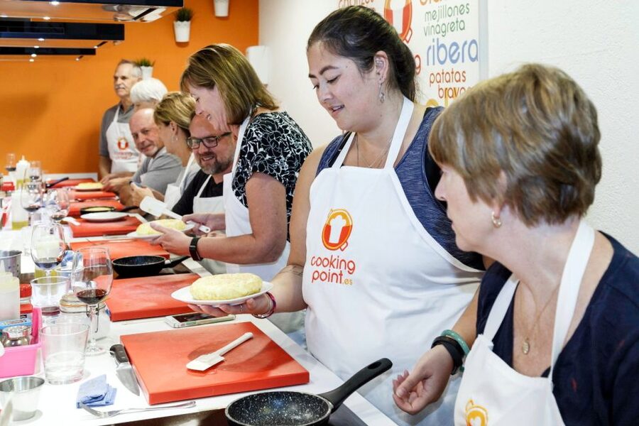Madrid: Half-Day Spanish Cooking Class - Two ways to cook in Madrid, paella morning or tapas evening