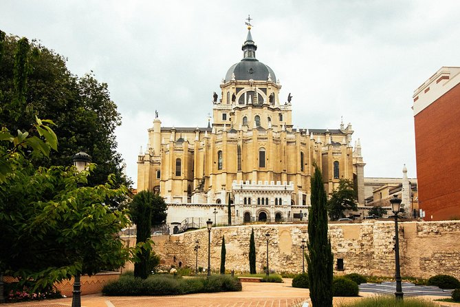 Madrid Highlights and Hidden Gems Private Tour with a Guide - Private pacing in central Madrid, without the big group feel