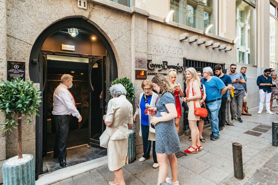 Madrid: Live Flamenco Show with Food and Drinks Options - The Cuadro Flamenco Performance: What Happens on Stage