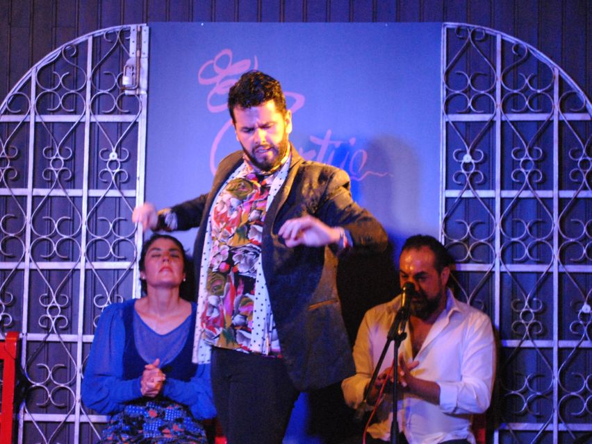 Madrid: Local Flamenco Show at El Cortijo - Food at El Cortijo: what the dinner option adds