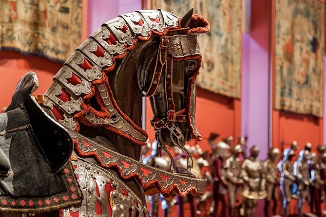 Madrid Old Town & Royal Palace Walking Tour Skip the Line Ticket - Royal Palace of Madrid: what to expect from the guided 1 hour 30 minutes