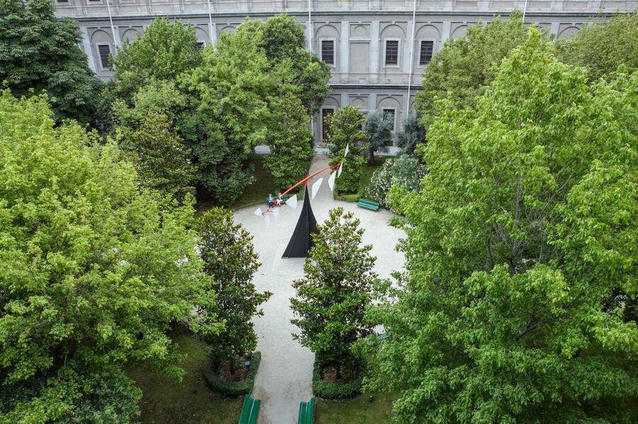 Madrid: Reina Sofía Museum Entrance Ticket - Getting in through the Nouvel courtyard, then figuring out your route