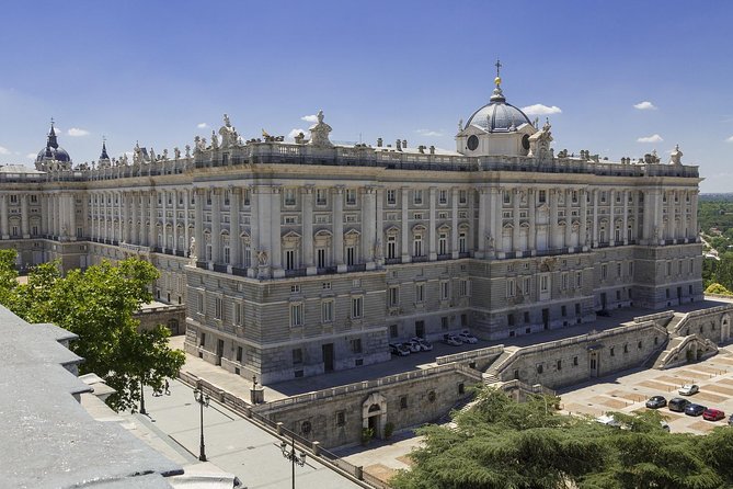 Madrid: Royal Palace Expert Guided Tour with Optional Tapas - Sabatini Garden: Your Calm Break With Great Angles