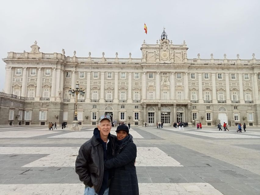 Madrid: Royal Palace Guided Tour with Entry Ticket - The Main Staircase, Alabarderos Hall, and the Hall of Columns