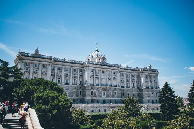 Madrid: Royal Palace Guided Tour with Skip the Line Ticket - Headsets and English commentary: how the tour stays easy to follow