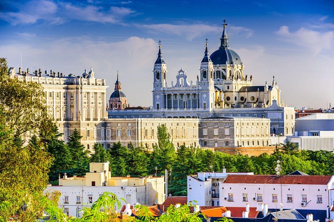 Madrid Royal Palace Professional Guided Tour with Skip the Line - Timing, Group Size, and the Small Things That Can Break the Day