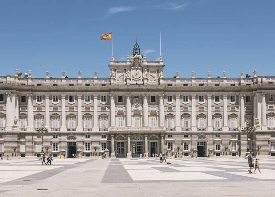 Madrid: Royal Palace Skip-the-Line Entry with Audio Guide - Art collections: paintings, sculptures, and woven wall hangings