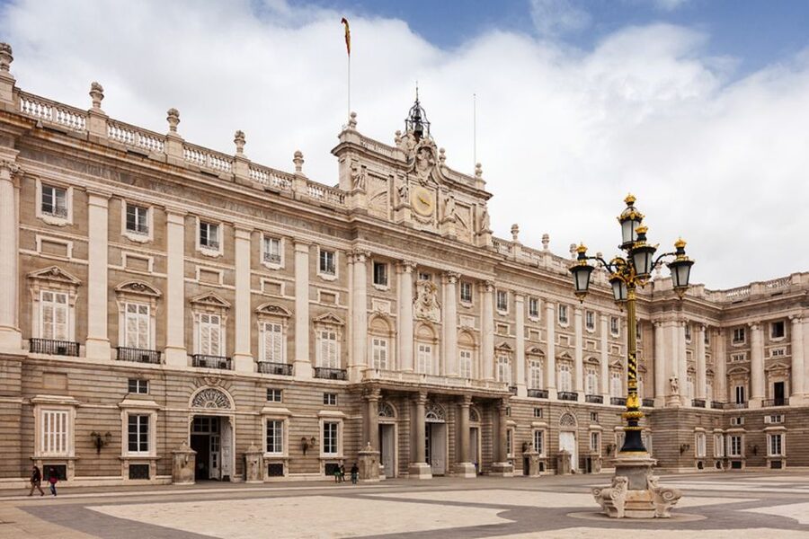 Madrid: Royal Palace VIP Tour with Skip-the-Line Ticket - Inside the Royal Palace: What the Guided Loop Really Covers