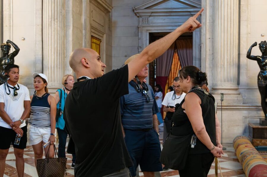 Madrid: Royal Palace VIP Tour with Skip-the-Line Ticket - Where You Meet: Oriente Square and the White Umbrella Guide