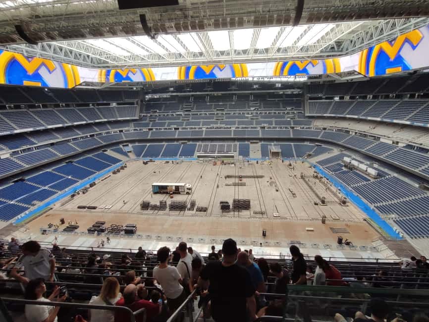 Madrid: Santiago Bernabéu Stadium Guided Tour - Photo With Digital Players: A Fun Add-On, Not Included