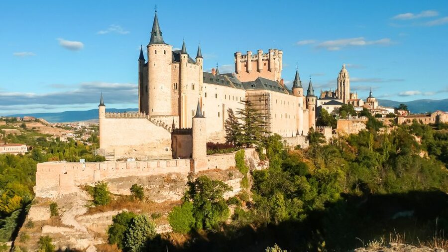 Madrid: Segovia and Toledo Tour, Alcazar, and Cathedral - What To Pack and How To Handle The Walking