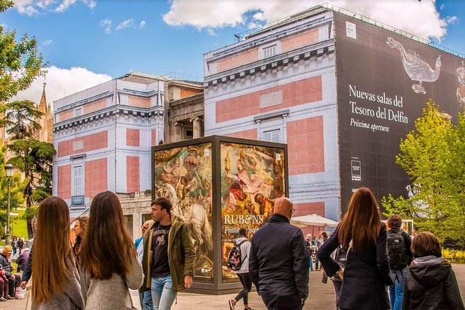 Madrid: small group tour of the Prado Museum - Stop 1: A quick start that sets the museum theme