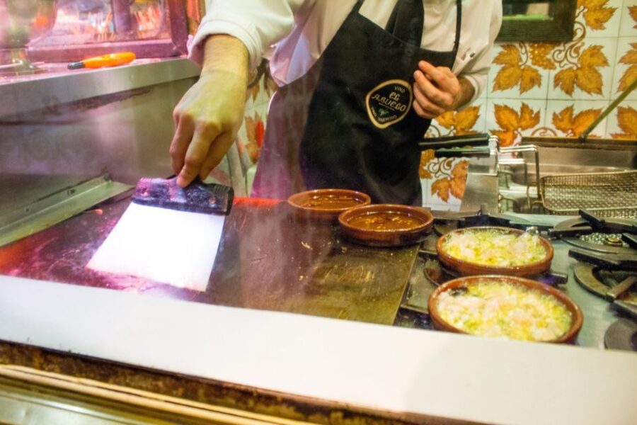 Madrid: Tapas & Wine Tasting Tour with Local Guide - Walking logistics that actually affect your comfort