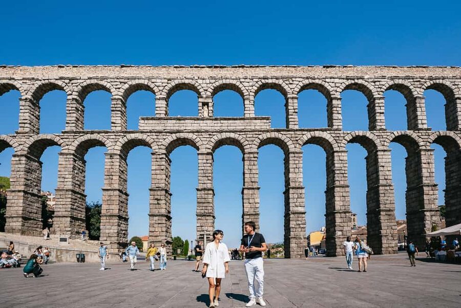 Madrid: Toledo & Segovia Full Day Guided Tour with Alcázar - Segovia by coach and on foot: Roman to medieval, in one walk