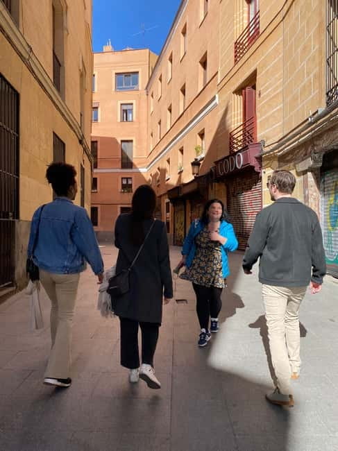 Madrid: Welcome to Madrid Guided Walking Tour - Entering Madrid at the Fountain of Orpheus