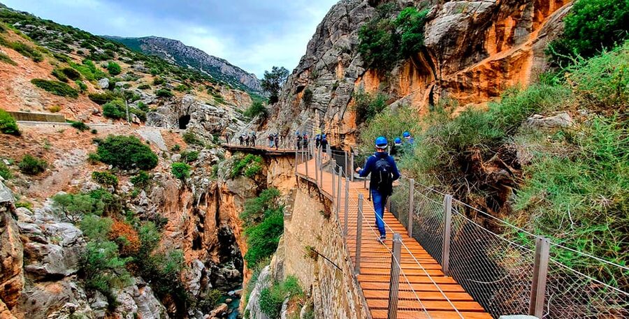 Málaga: Caminito del Rey Guided Tour with Transportation - 7.5 km of history and geology, told step by step