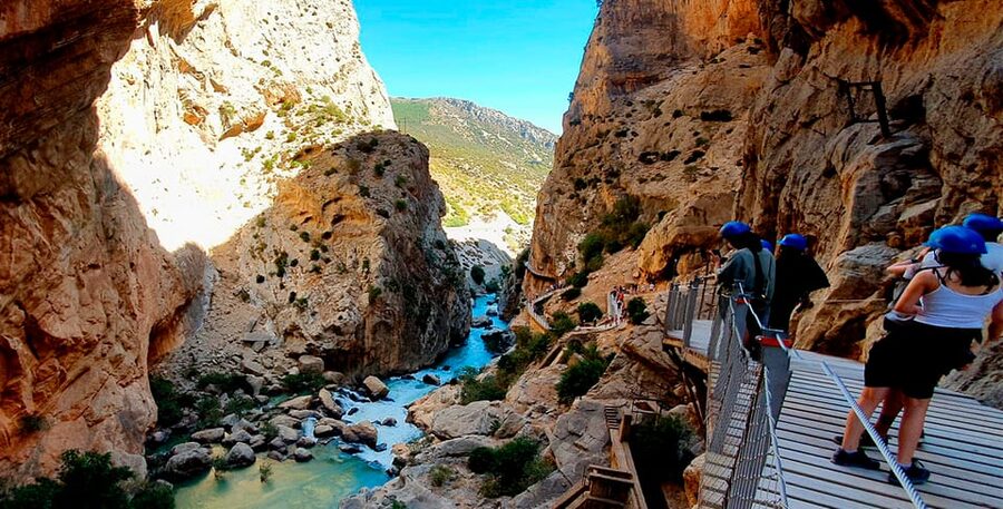 Málaga: Caminito del Rey Guided Tour with Transportation - Who should book this tour from Malaga