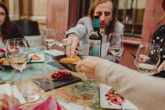 Málaga Evening Tapas Crawl Tour by Food Lover Tour - How to Get the Most Out of the Evening (Without Overthinking)