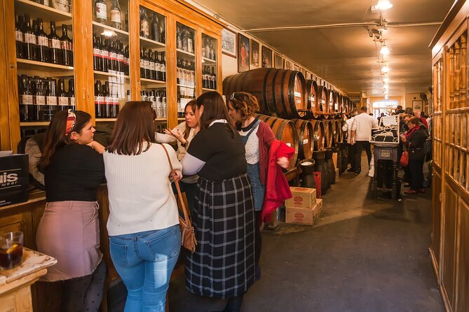Malaga Food Tour: Tapas, Drinks and Delights with a Local - The guides are the secret ingredient (and you see it in the details)